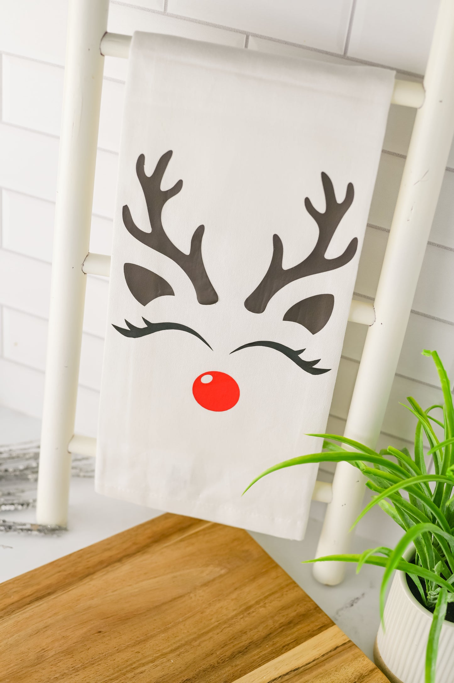 Reindeer Dish Towel SVG/Craft Set #2