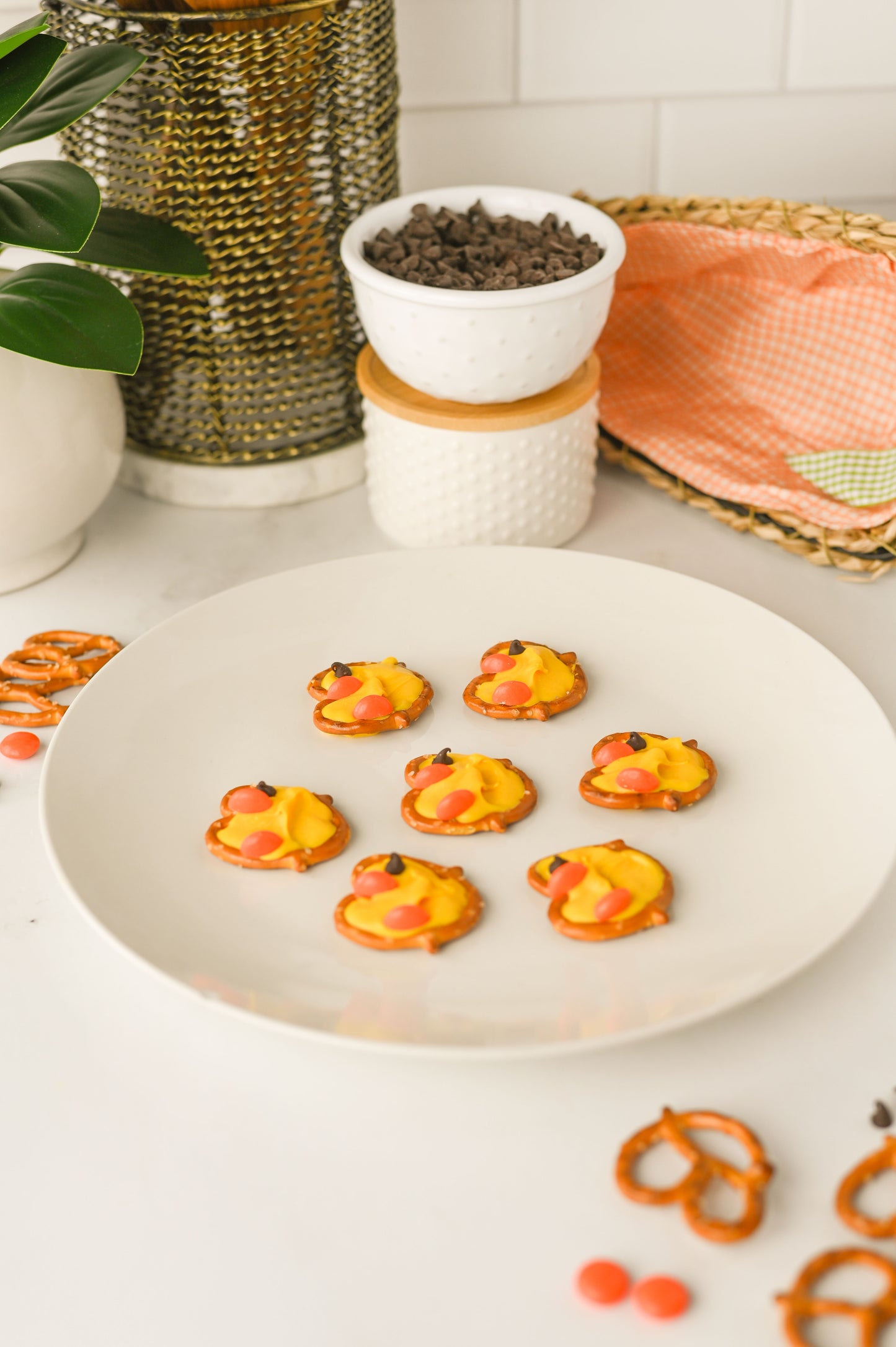 Easter Chick Pretzels Set #1