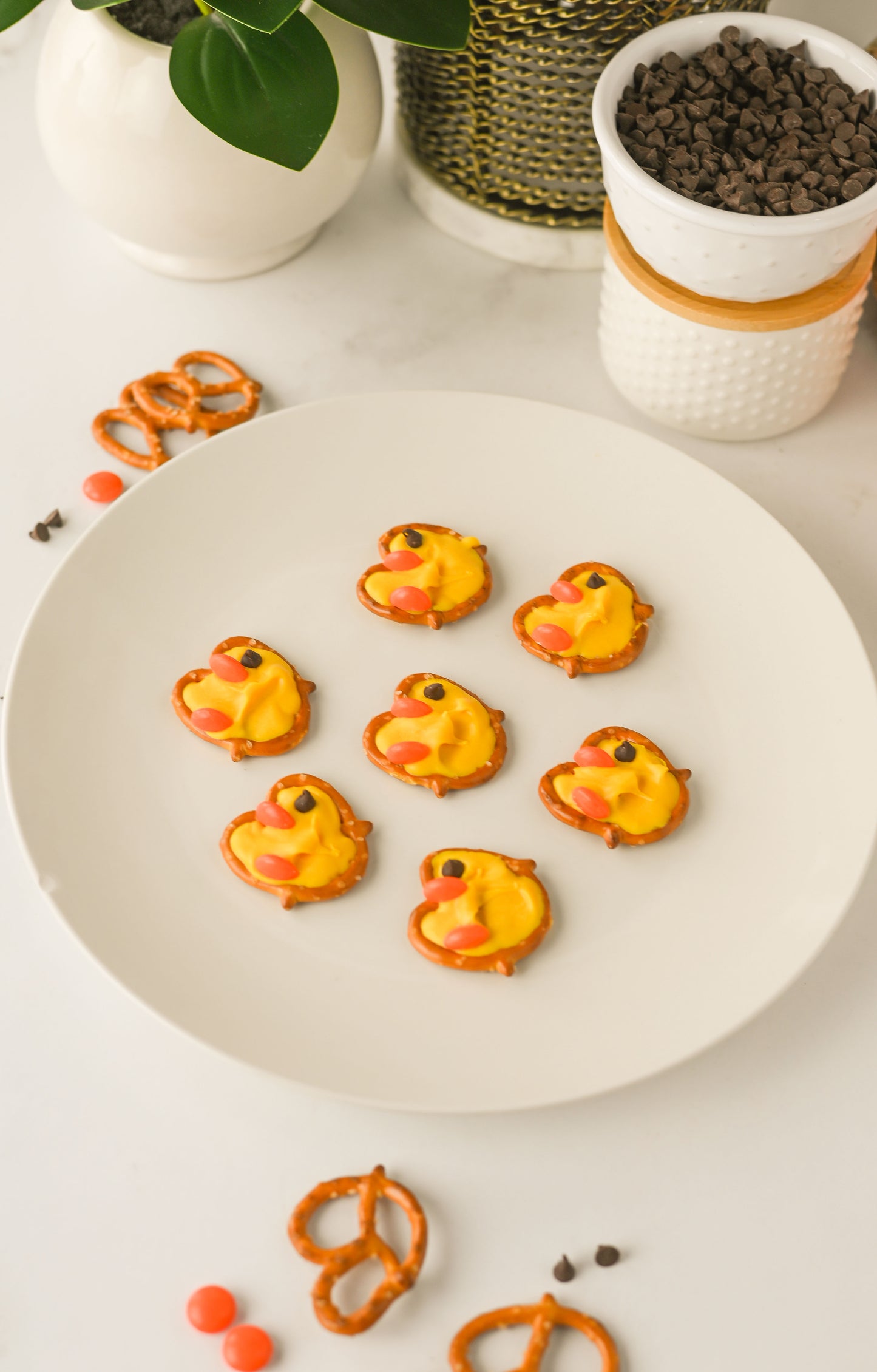 Easter Chick Pretzels Set #1