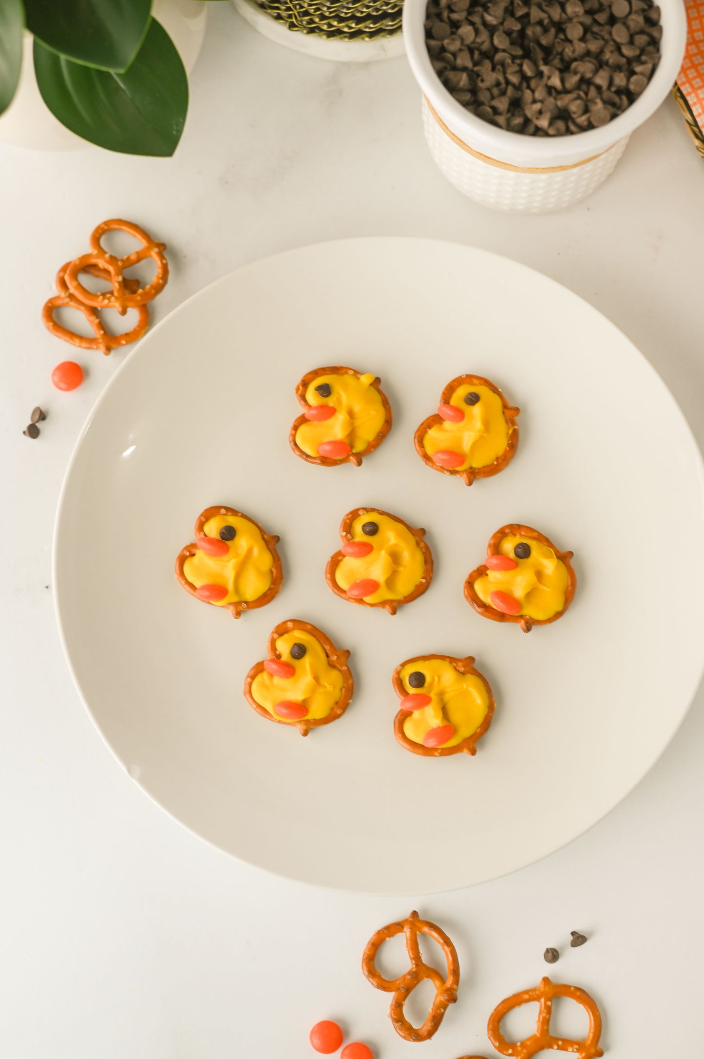 Easter Chick Pretzels Set #1