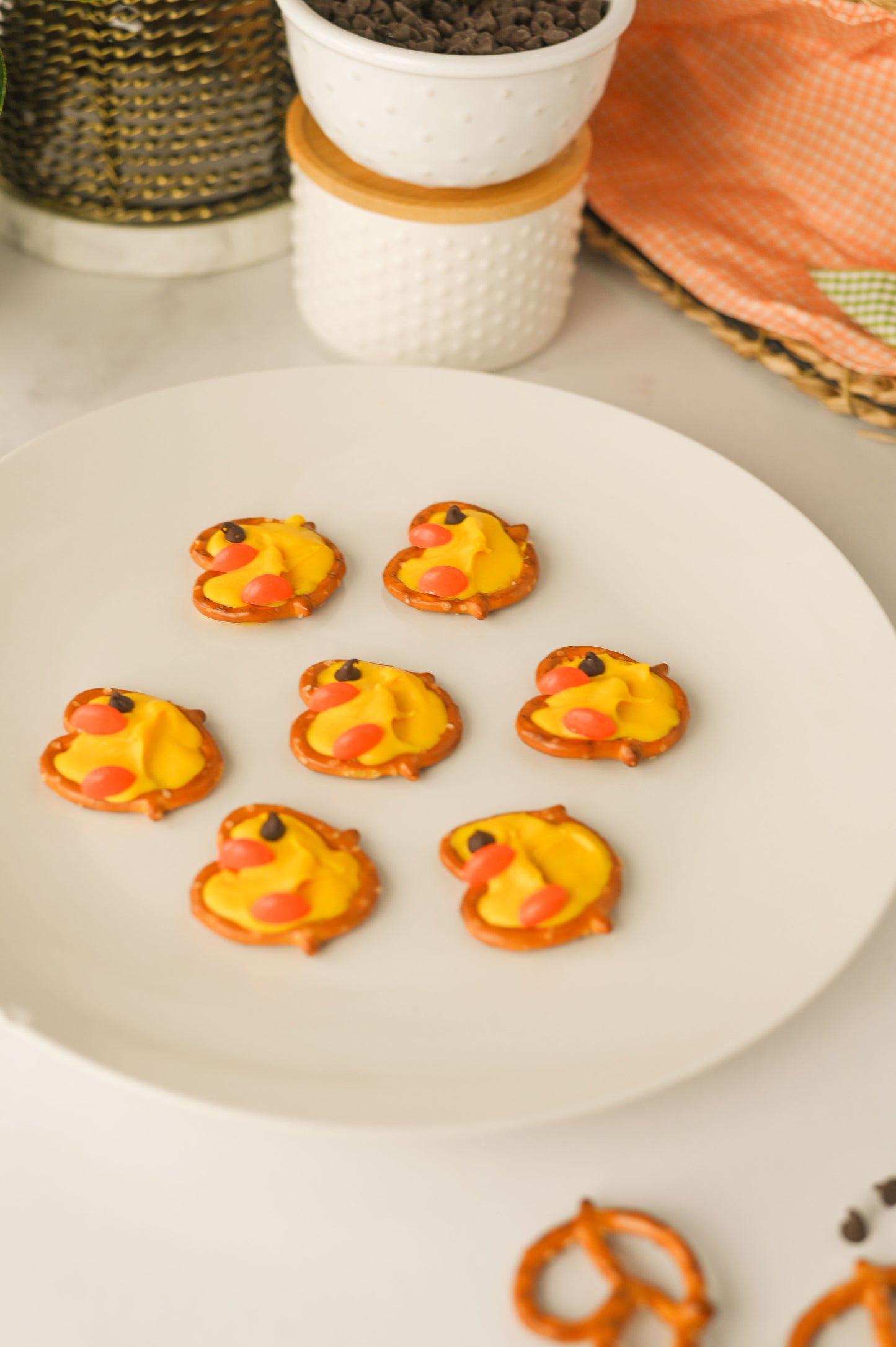 Easter Chick Pretzels Set #1