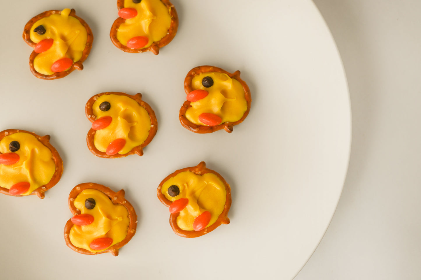 Easter Chick Pretzels Set #1