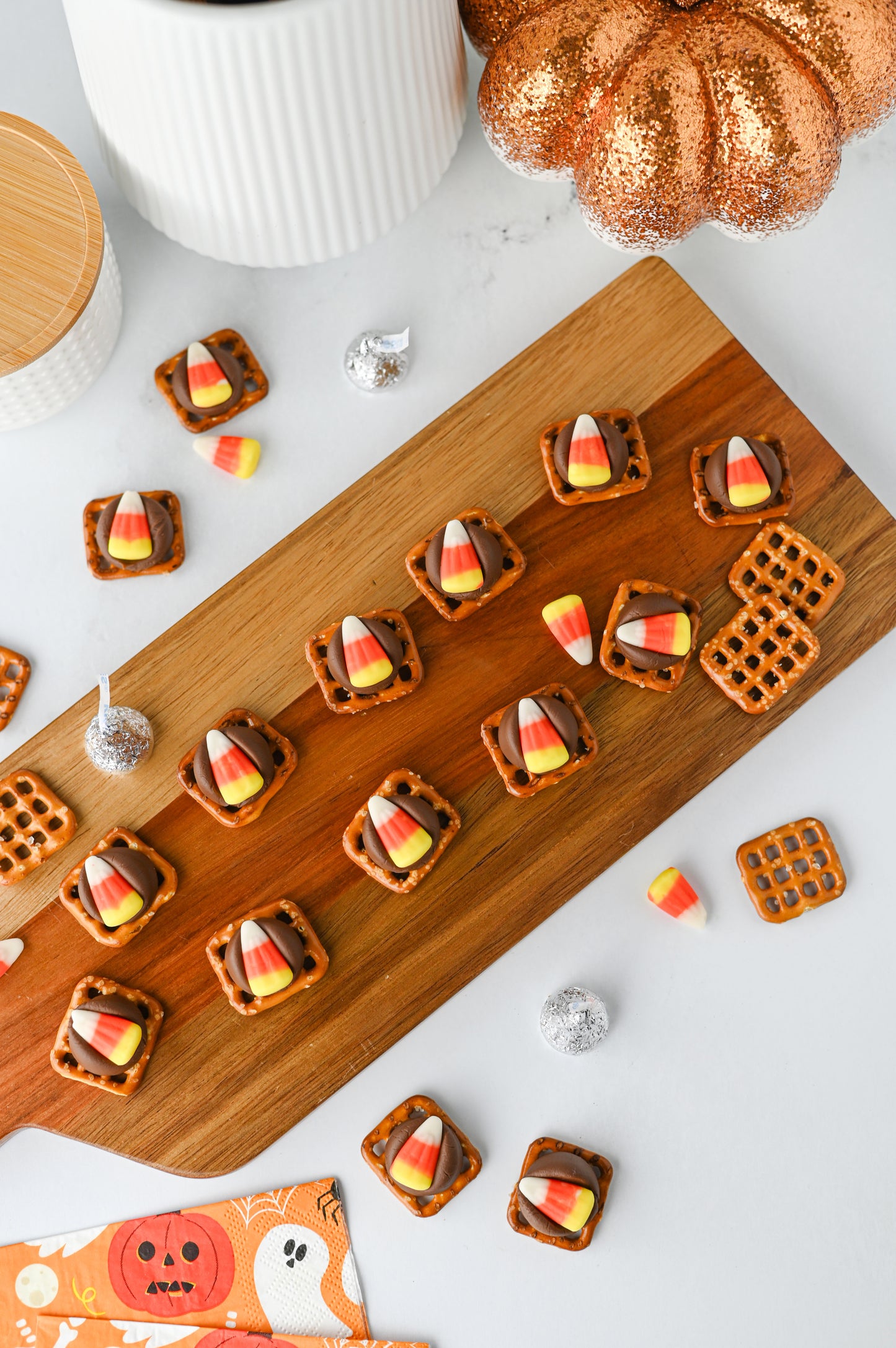 Candy Corn Pretzel Bites Set #2