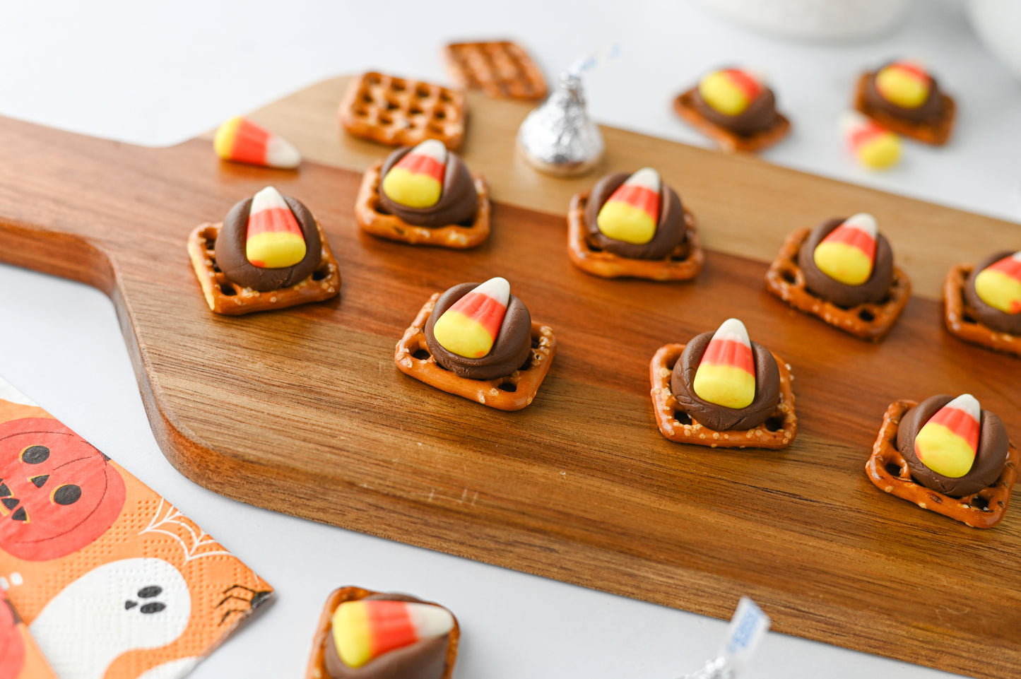 Candy Corn Pretzel Bites Set #2