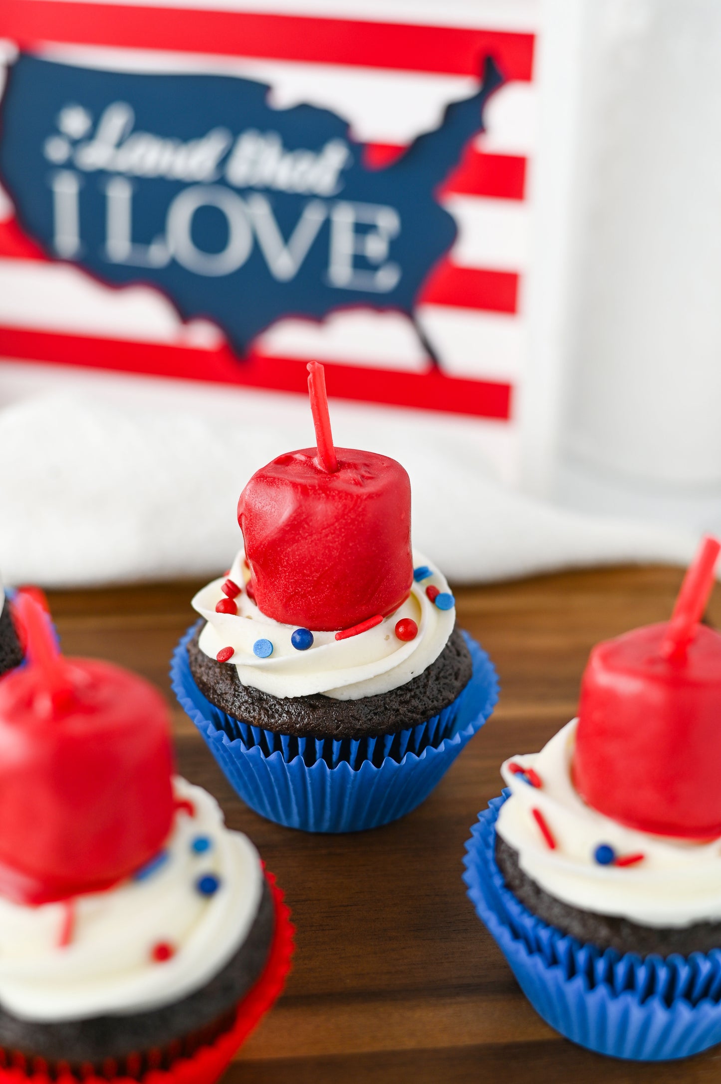 Fire Cracker Cupcakes Set #2