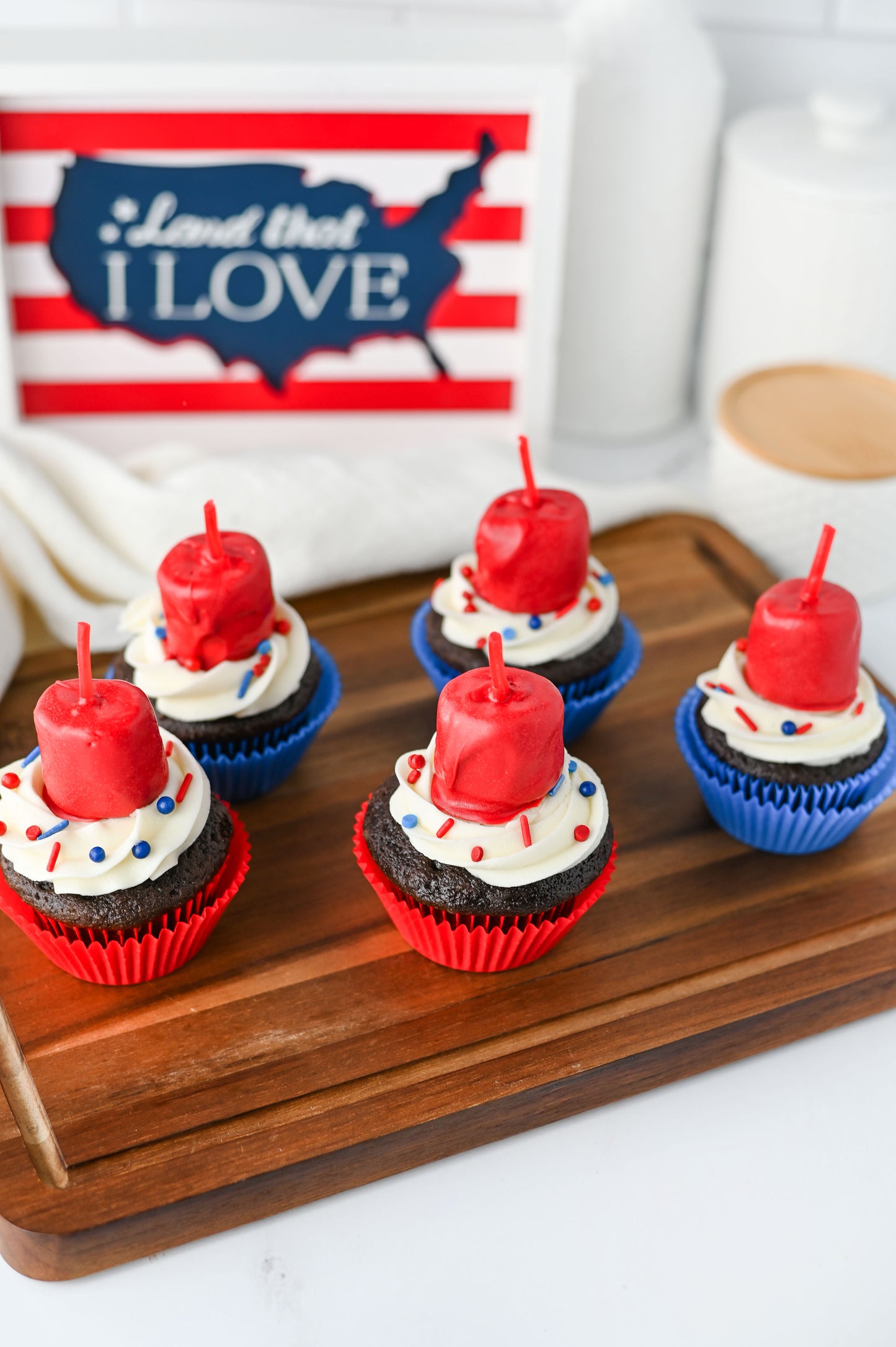 Fire Cracker Cupcakes Set #2