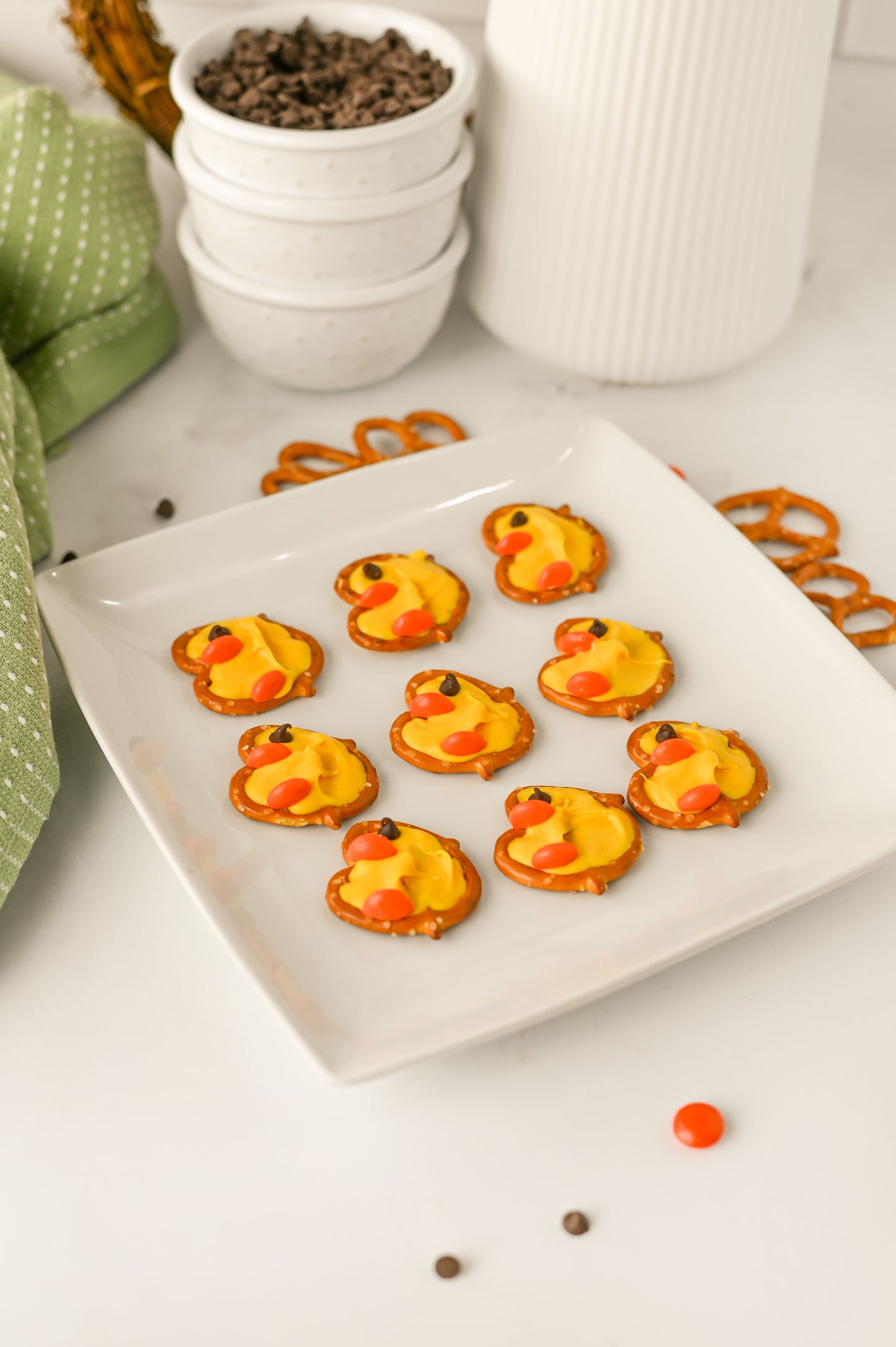 Easter Chick Pretzels Set #2