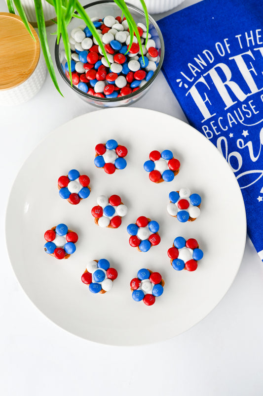 Red White and Blue Flower Pretzel Bites Set #2