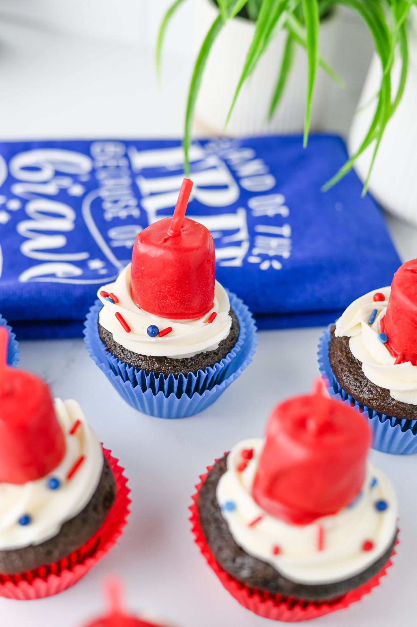 Fire Cracker Cupcakes Set #3