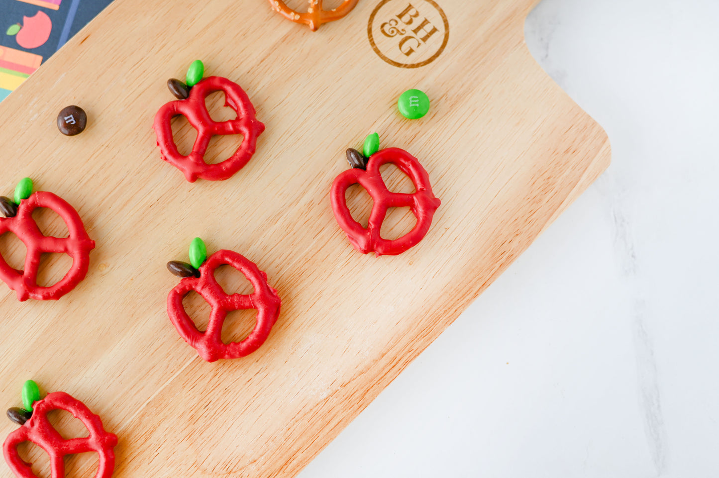 Apple Pretzels Set #4