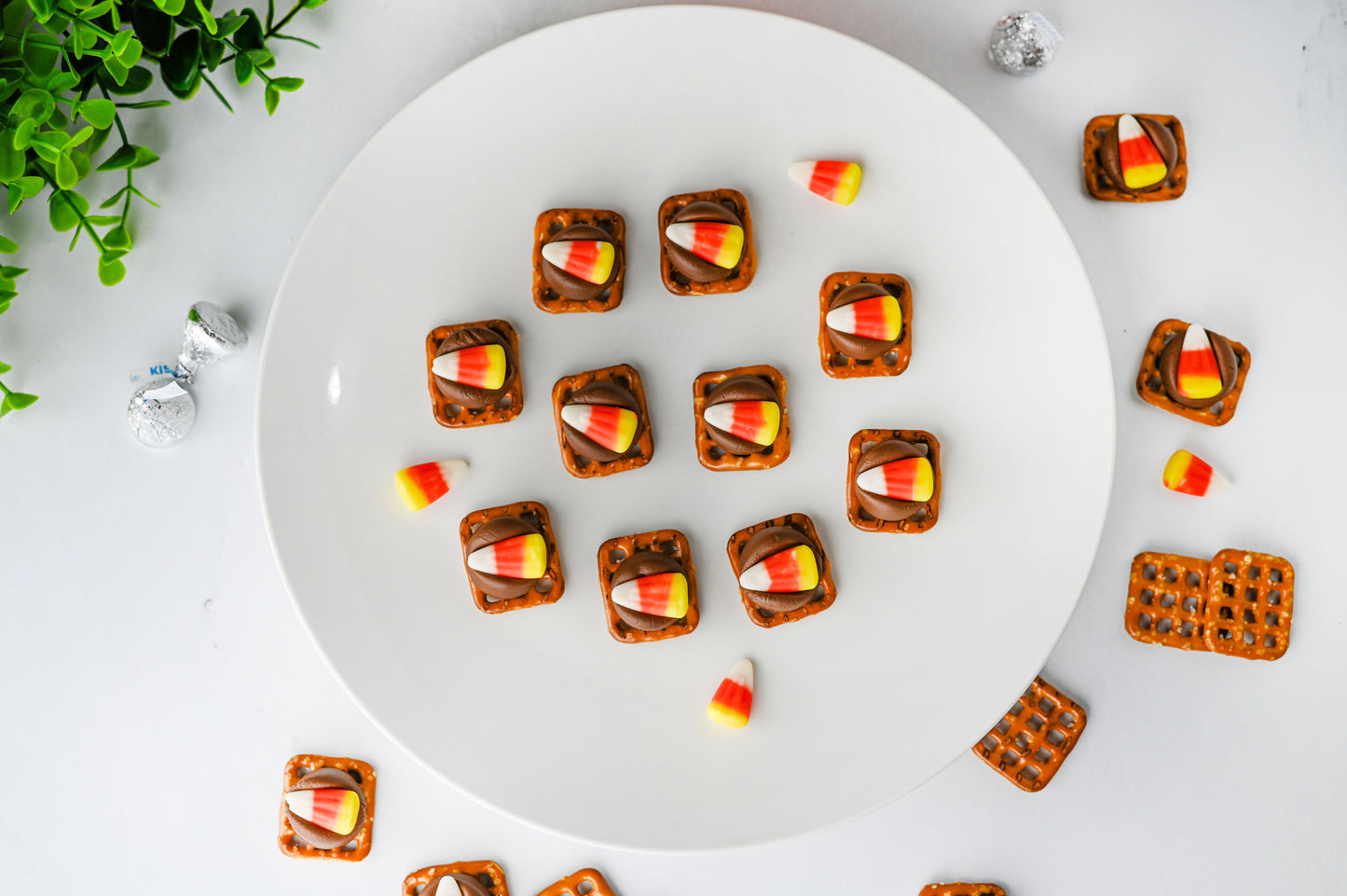 Candy Corn Pretzel Bites Set #4