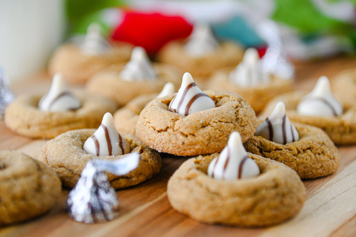 Gingerbread Kiss Cookies Set #4
