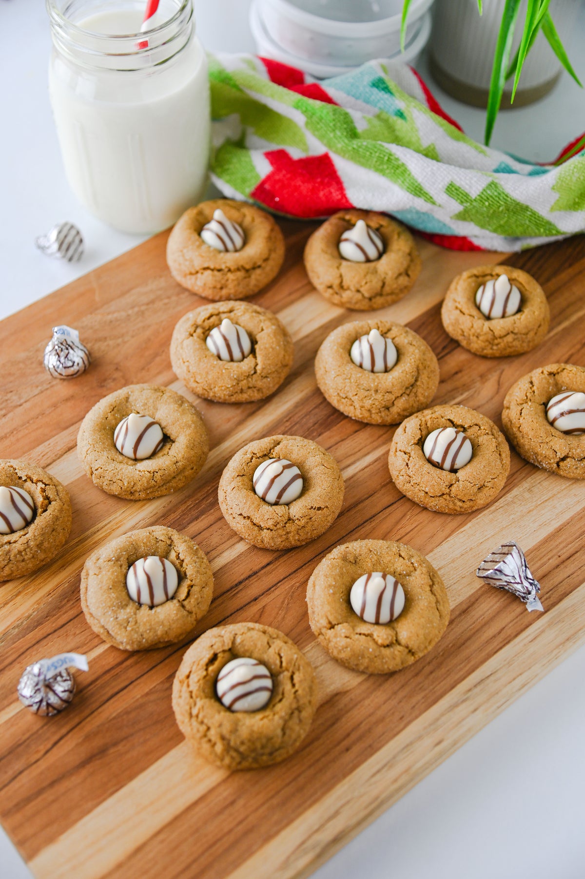Gingerbread Kiss Cookies Set #4