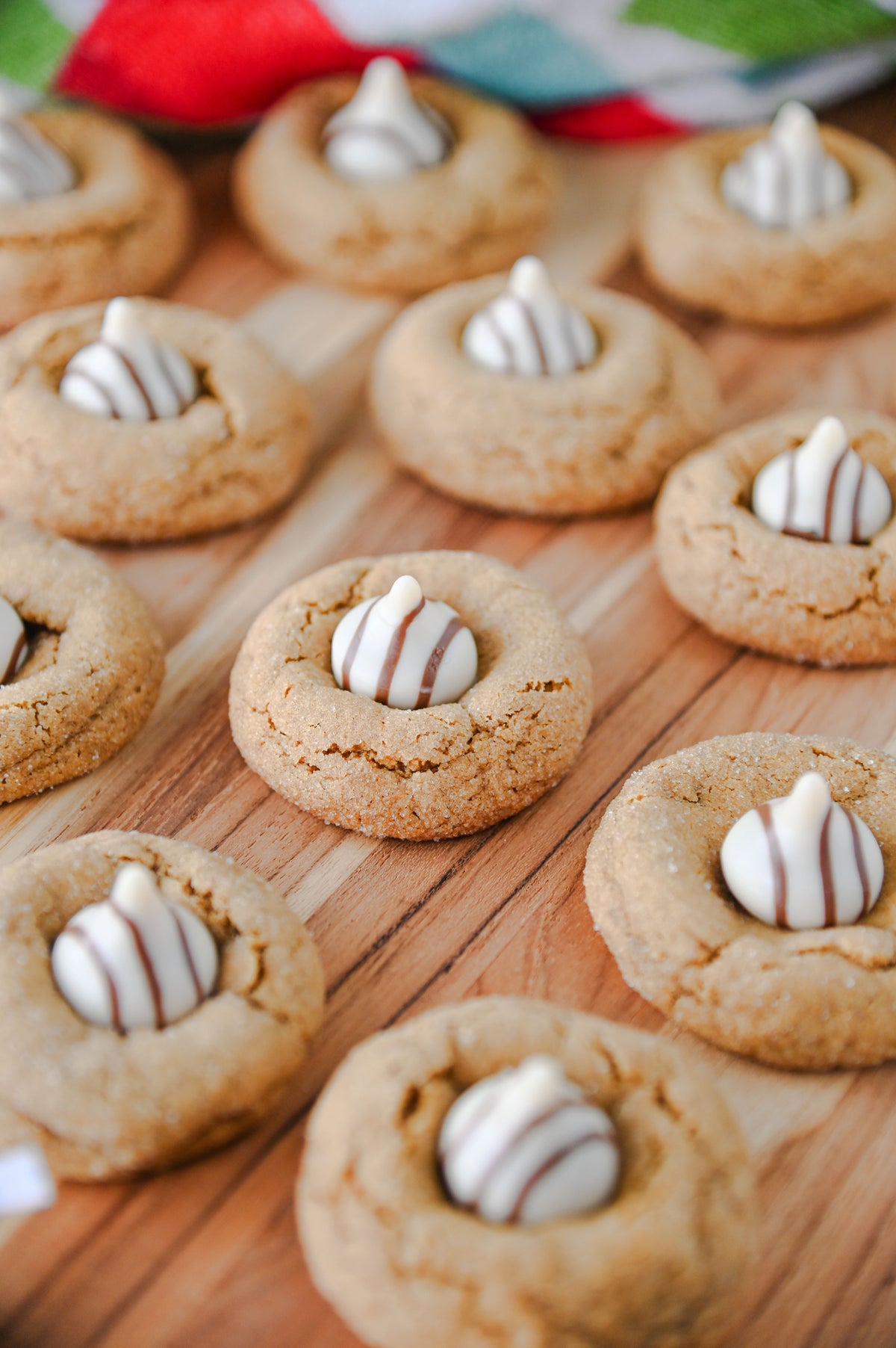 Gingerbread Kiss Cookies Set #4