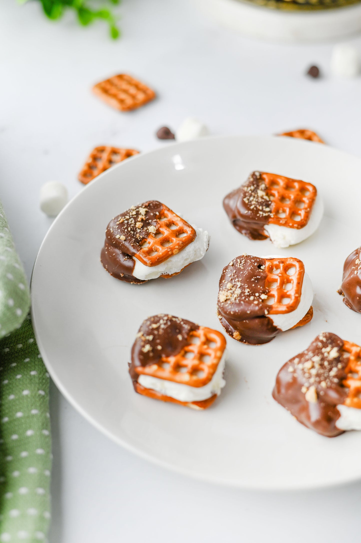 S'mores Pretzel Bites #4
