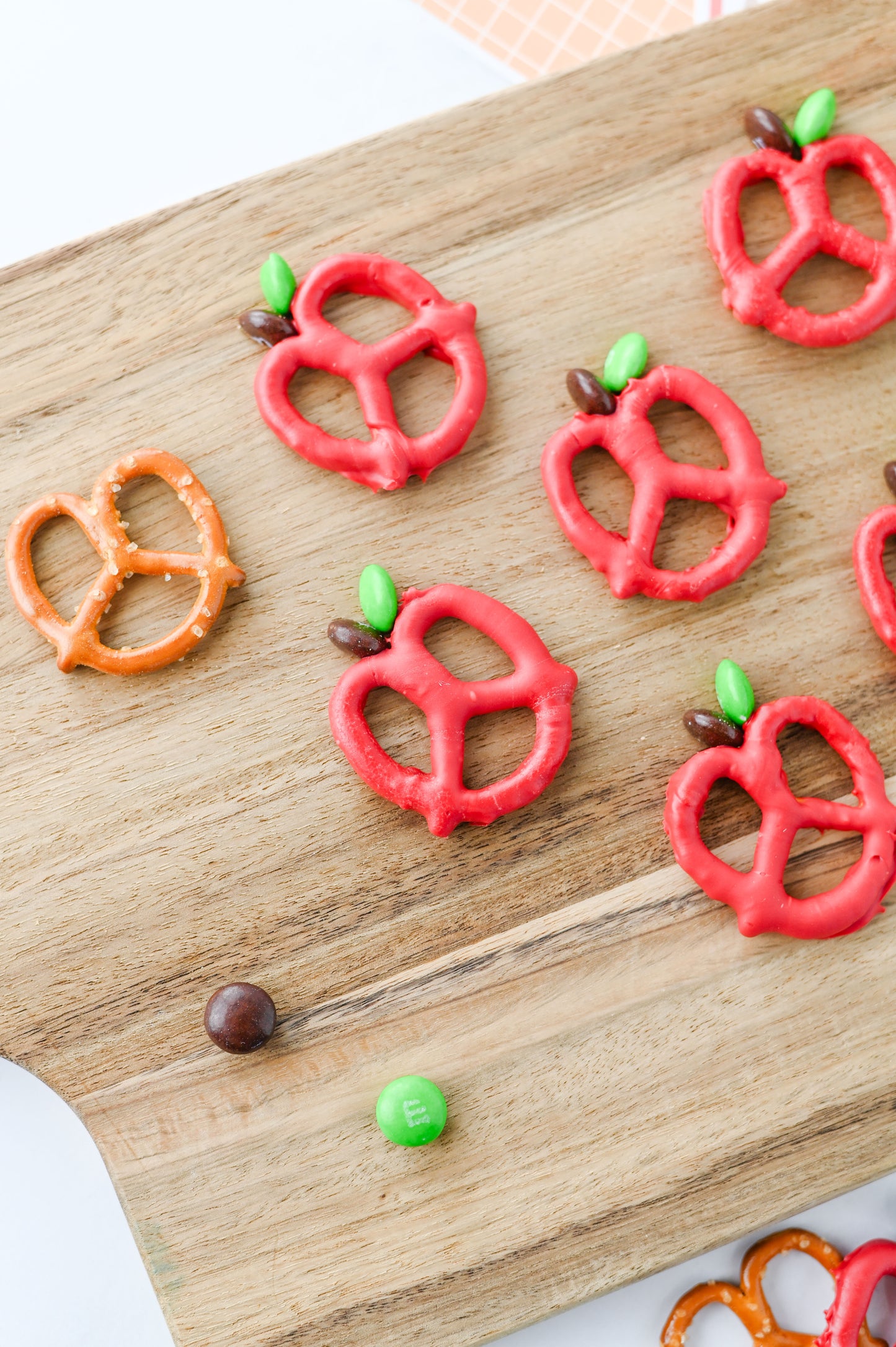 Apple Pretzels Set #5