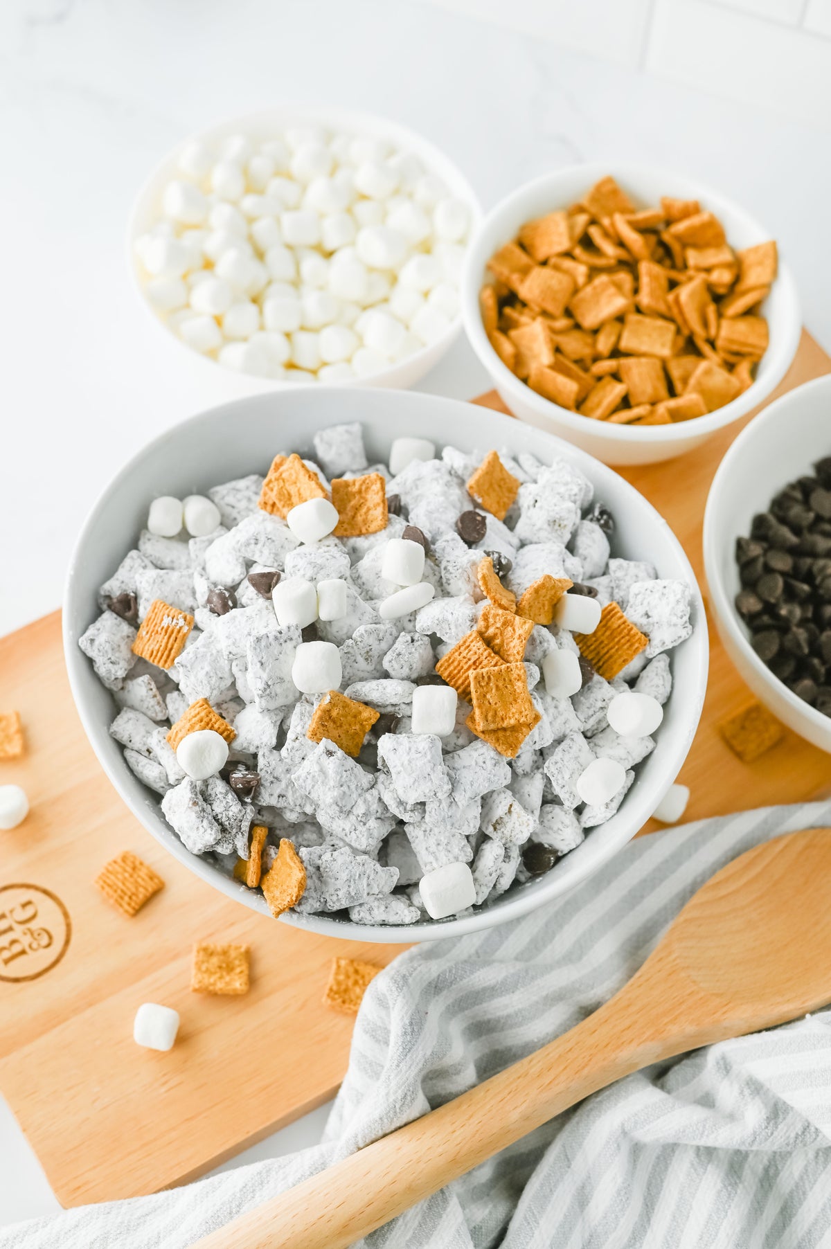 S'mores Muddy Buddies