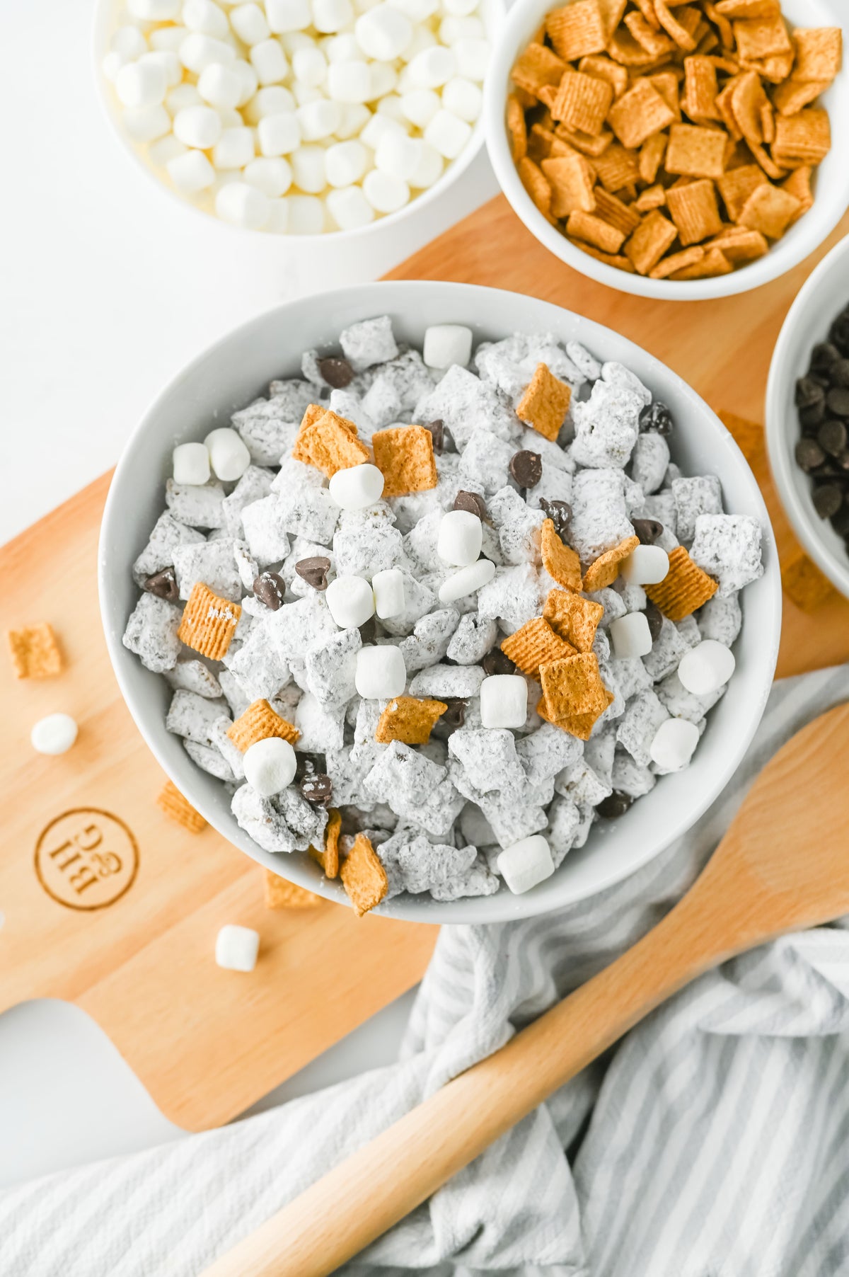 S'mores Muddy Buddies