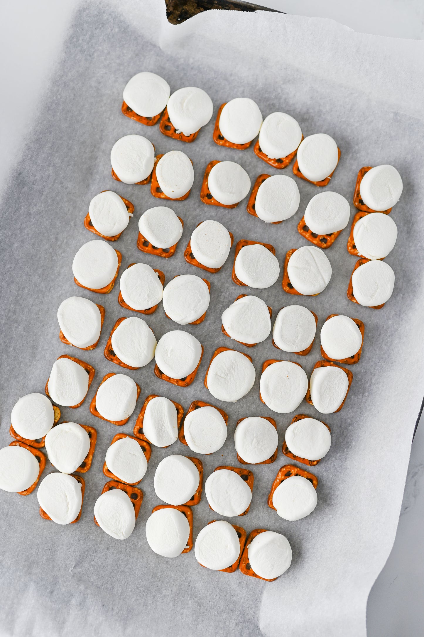 S'mores Pretzel Bites