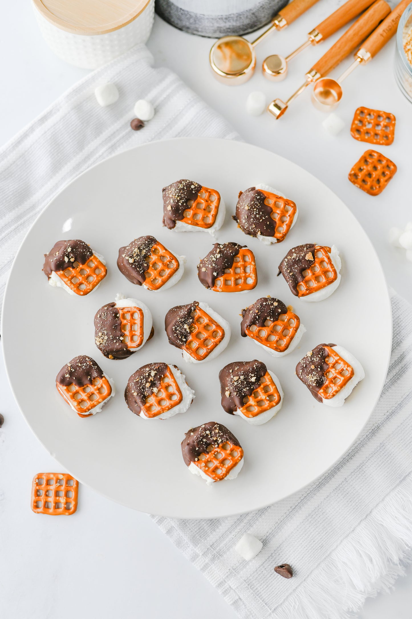 S'mores Pretzel Bites