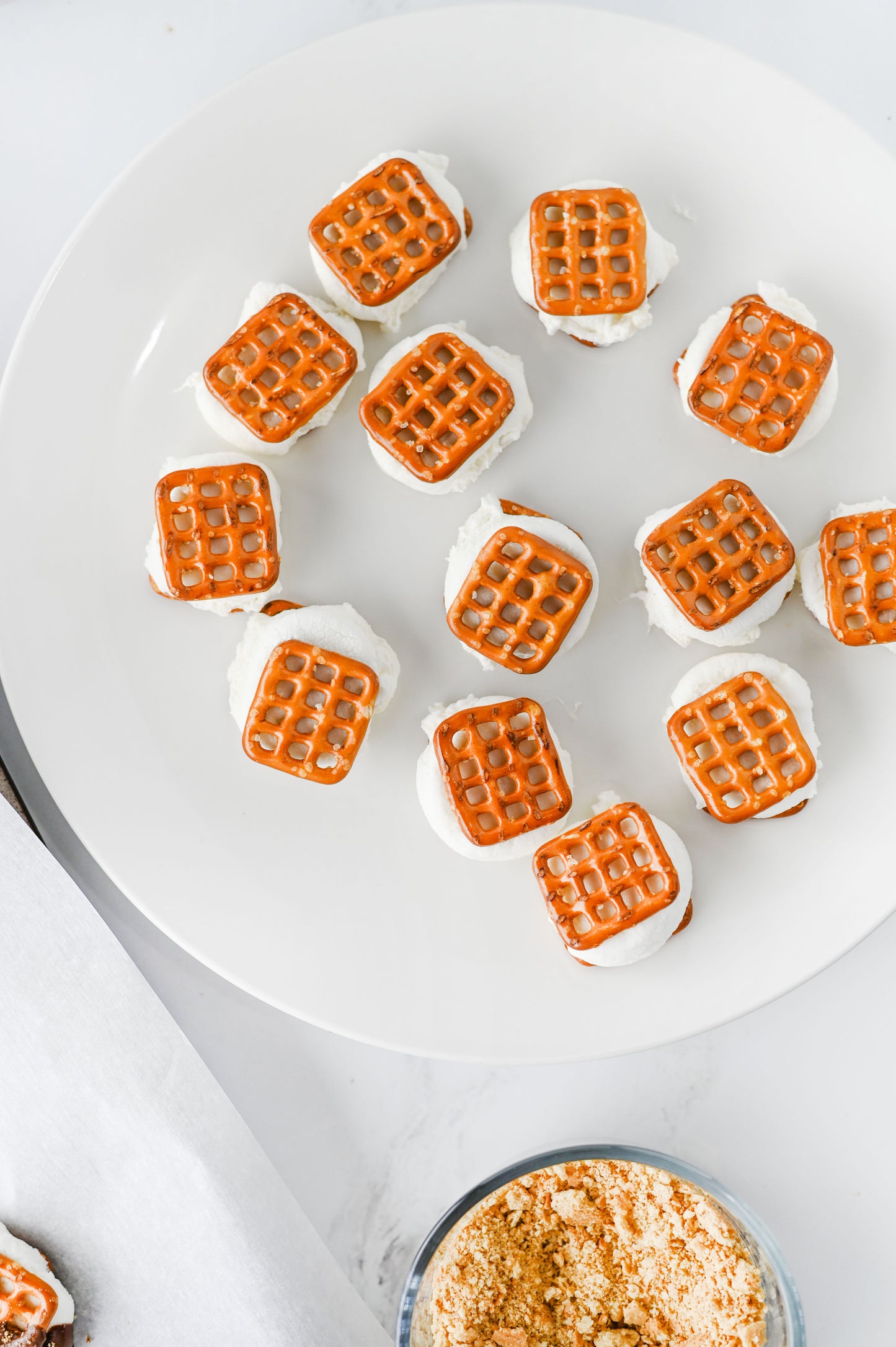 S'mores Pretzel Bites
