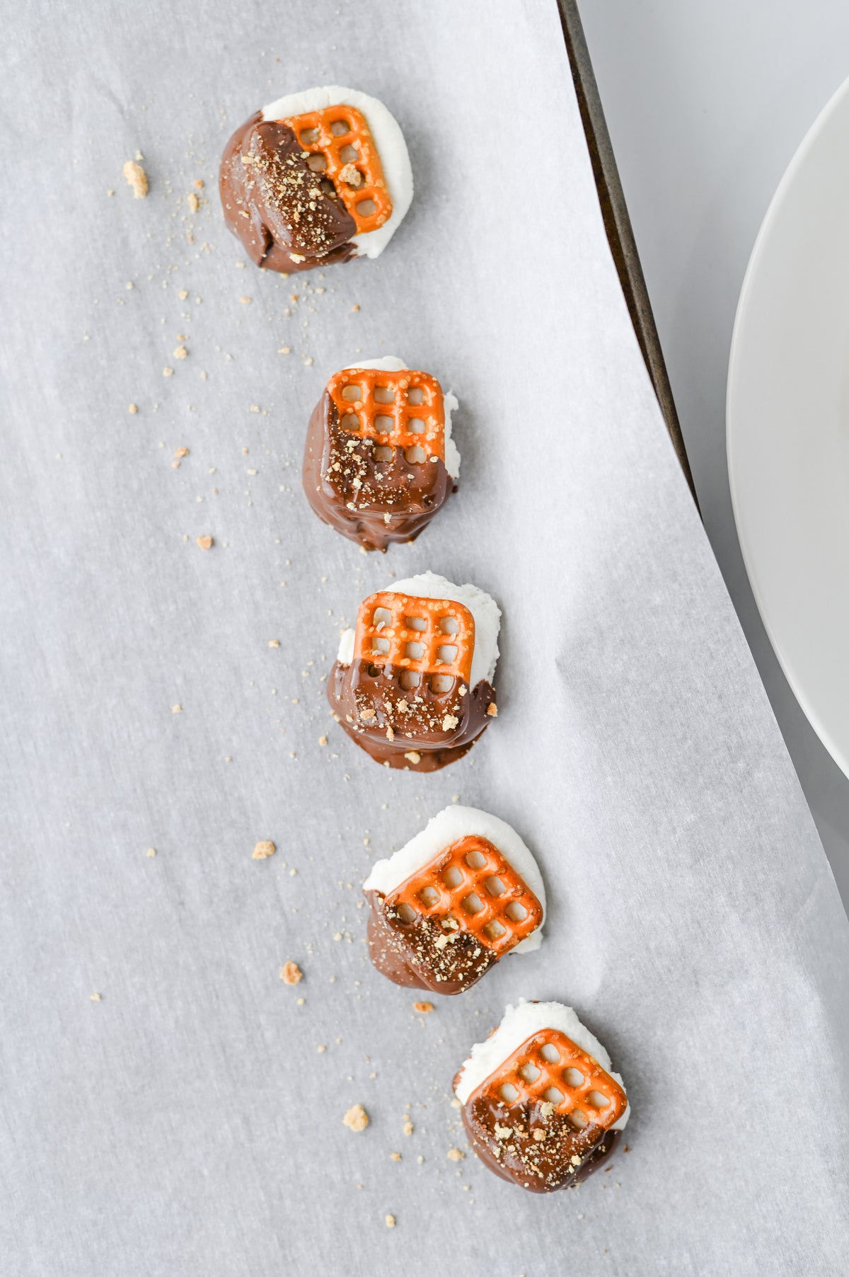 S'mores Pretzel Bites