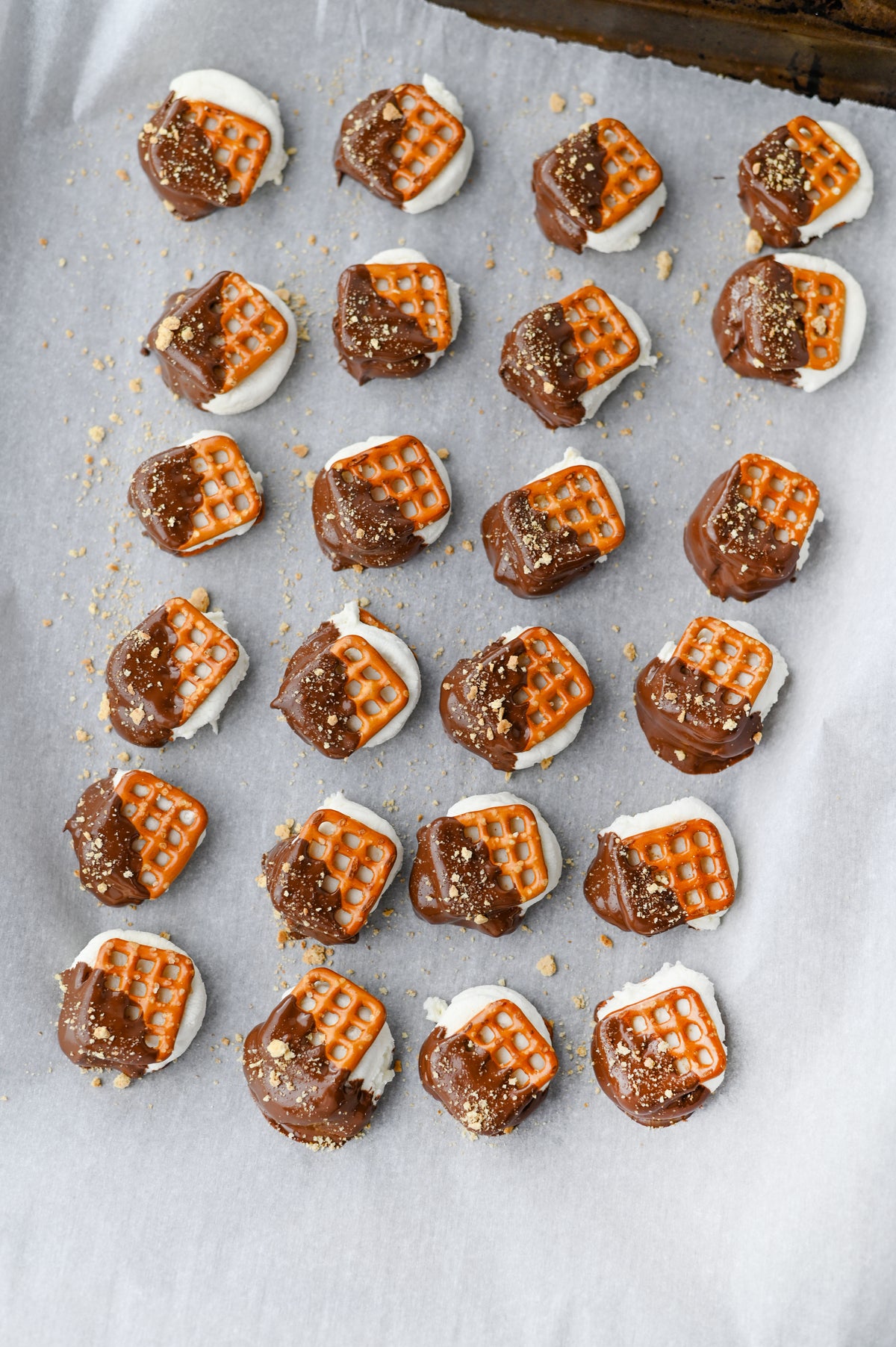 S'mores Pretzel Bites