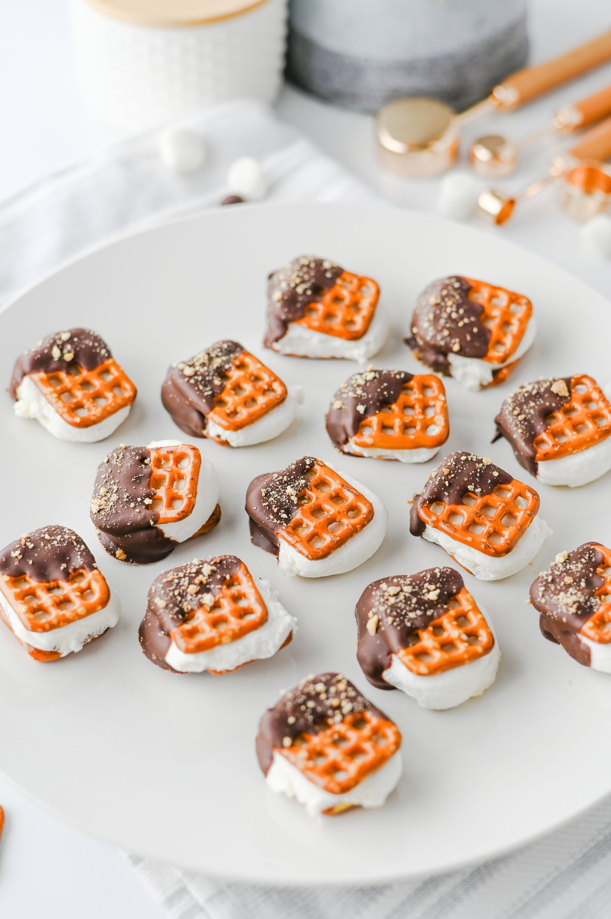 S'mores Pretzel Bites